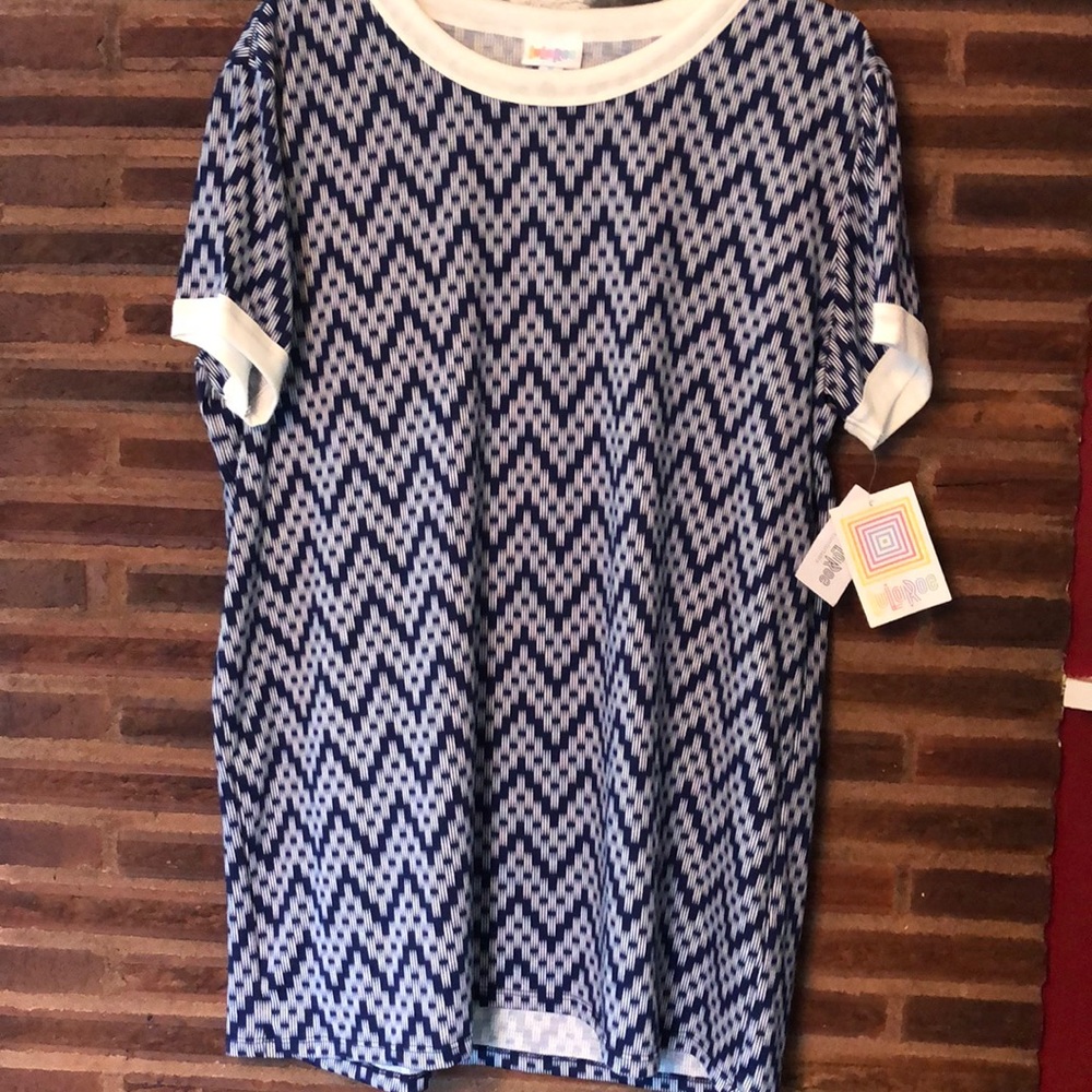 Great blue and white Liv Tee. NWT.